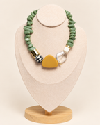 Oliva Choker